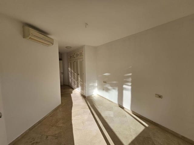 3 Zimmer Villa zu verkaufen in Mijas mit Pool Garage - 388.000 € (Ref: 9438574)