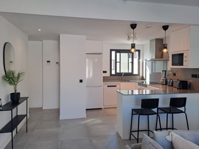 2 makuuhuone Huoneisto myytävänä paikassa Cancelada, Estepona mukana 
autotalli - 290 000 € (Ref: 9454724)