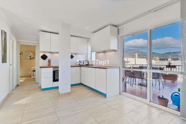 2 makuuhuone Huoneisto myytävänä paikassa Fuengirola mukana 
autotalli - 330 000 € (Ref: 9454729)