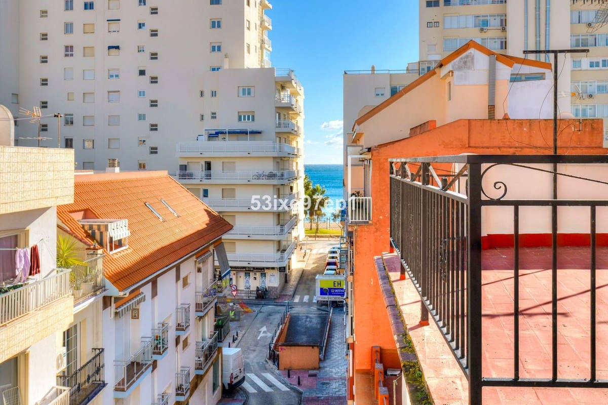 2 makuuhuone Huoneisto myytävänä paikassa Fuengirola mukana 
autotalli - 330 000 € (Ref: 9454729)