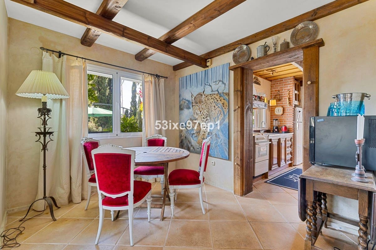 2 bedroom Villa for sale in Mijas with pool garage - € 495,000 (Ref: 9493928)