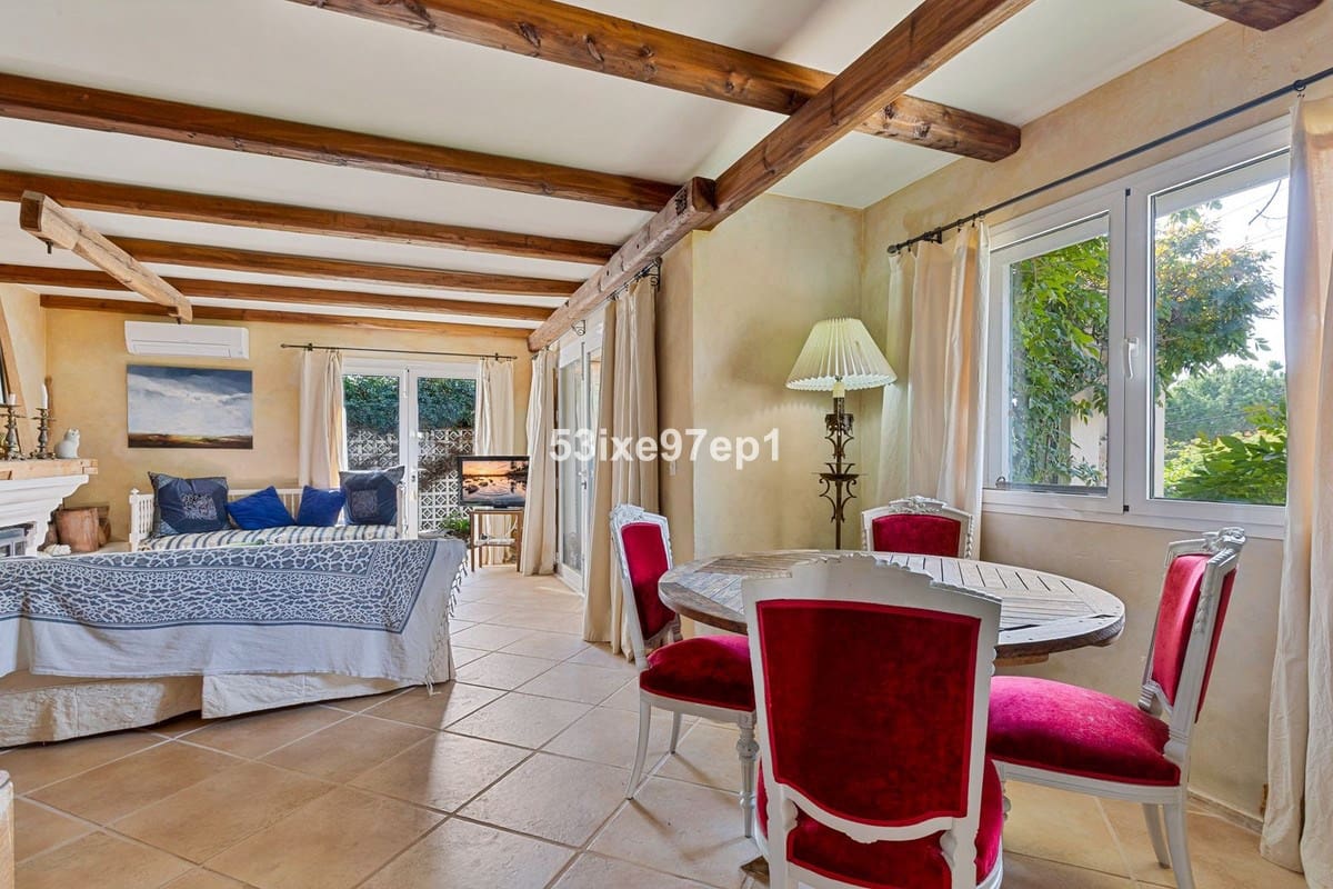 2 bedroom Villa for sale in Mijas with pool garage - € 495,000 (Ref: 9493928)