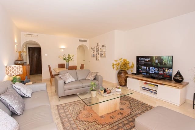 Apartamento de 2 habitaciones en Bel-Air, Estepona en venta con piscina garaje - 375.000 € (Ref: 9550229)