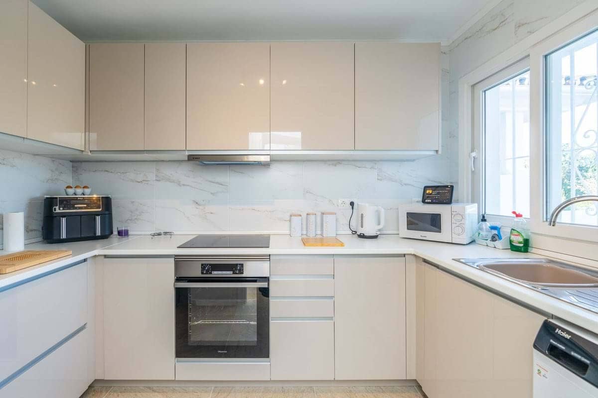 Apartamento de 2 habitaciones en Marbella en venta con piscina garaje - 375.000 € (Ref: 9550232)