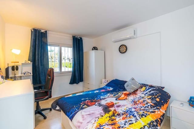 2 soveværelse Lejlighed til salg i Marbella med swimmingpool garage - € 375.000 (Ref: 9550232)