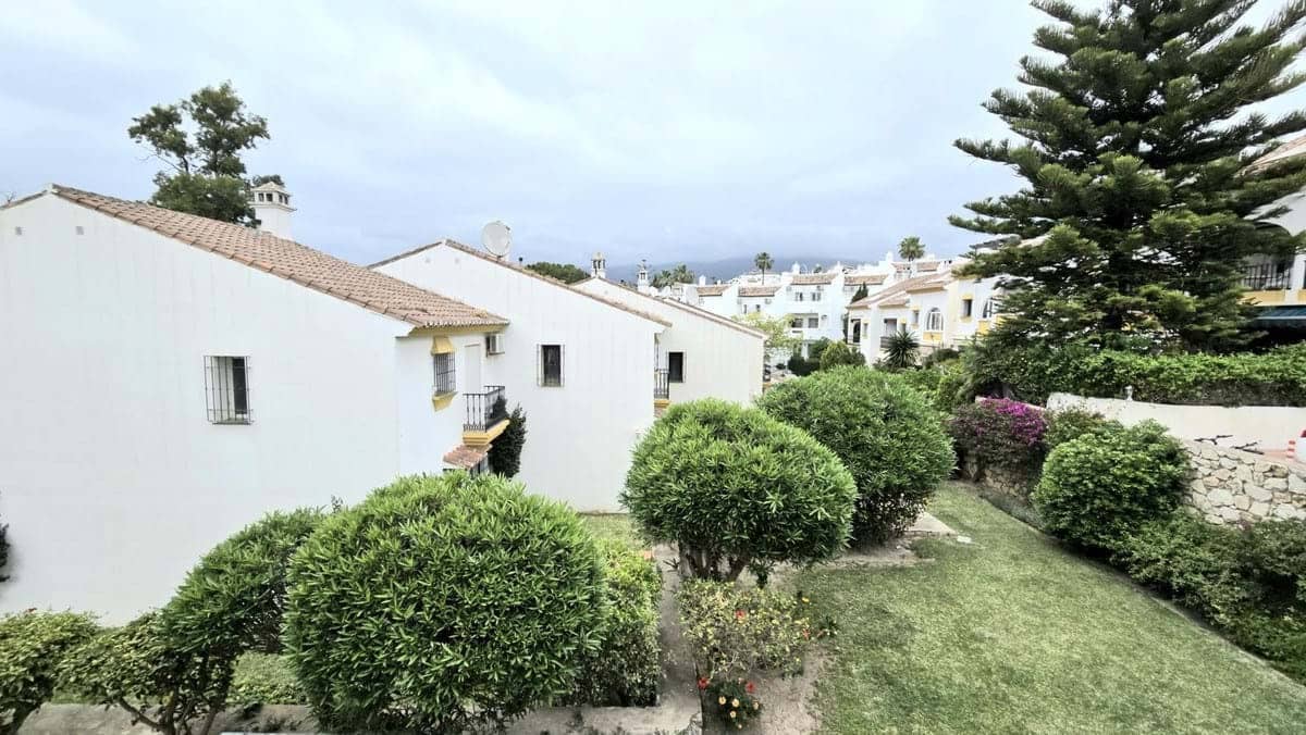 3 sypialnia Dom na sprzedaż w Mijas z basenem garażem - 359 000 € (Ref: 9872585)
