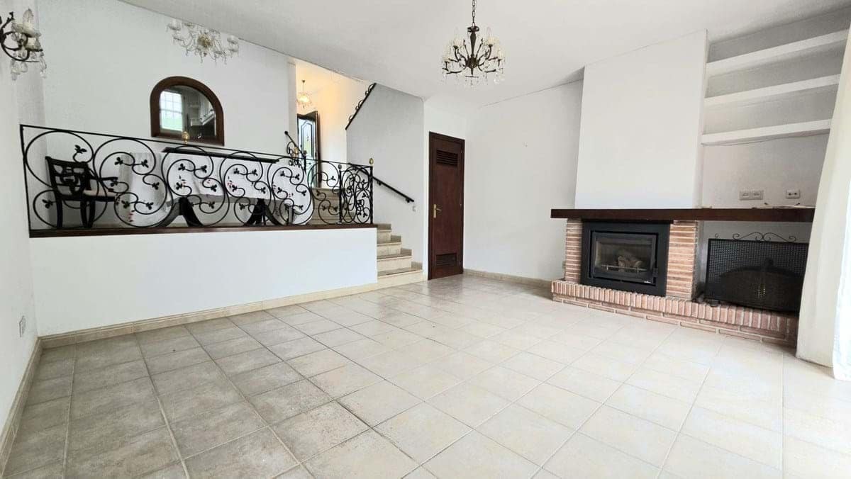 3 sypialnia Dom na sprzedaż w Mijas z basenem garażem - 359 000 € (Ref: 9872585)