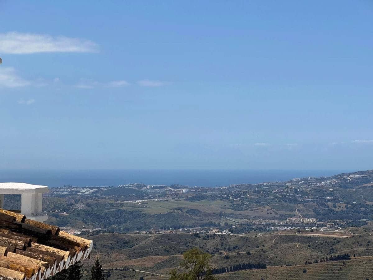 Chalet de 3 habitaciones en Mijas en venta con piscina garaje - 475.000 € (Ref: 9872586)