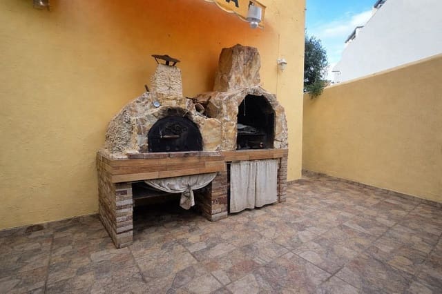 3 slaapkamer Huis te koop in Torremolinos met zwembad garage - € 420.000 (Ref: 9872589)