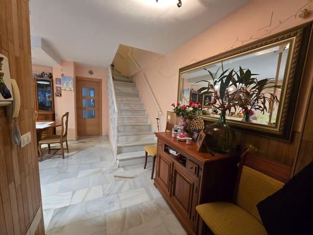 3 slaapkamer Huis te koop in Torremolinos met zwembad garage - € 420.000 (Ref: 9872589)