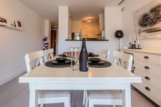 2 soverom Leilighet til salgs i Marbella med svømmebasseng garasje - € 525 000 (Ref: 9872596)
