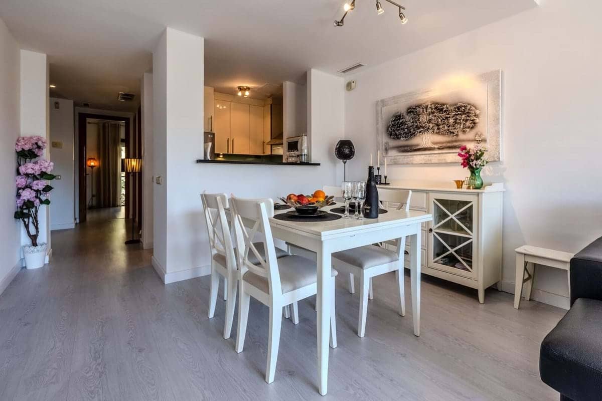 2 soverom Leilighet til salgs i Marbella med svømmebasseng garasje - € 525 000 (Ref: 9872596)