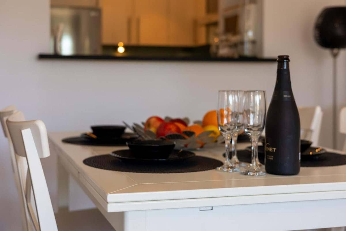2 soverom Leilighet til salgs i Marbella med svømmebasseng garasje - € 525 000 (Ref: 9872596)