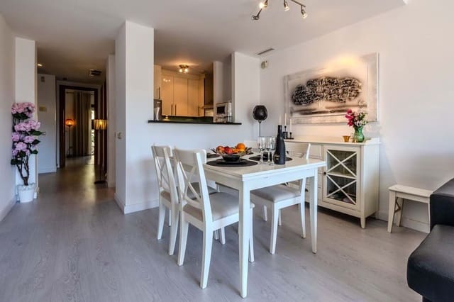 2 soverom Leilighet til salgs i Marbella med svømmebasseng garasje - € 525 000 (Ref: 9872596)