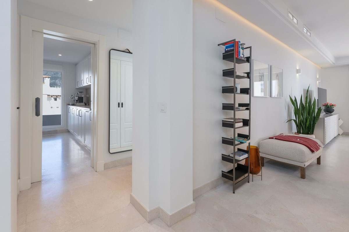 2 Zimmer Apartment zu verkaufen in Marbella mit Pool Garage - 649.000 € (Ref: 9872609)