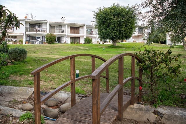 2 soverom Hus til salgs i Nueva Atalaya, Estepona med svømmebasseng garasje - € 460 000 (Ref: 9872612)