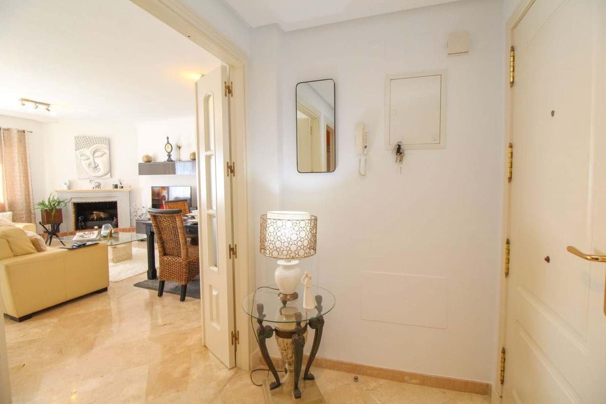 2 sovrum Lägenhet till salu i Marbella med pool garage - 345 000 € (Ref: 9872613)