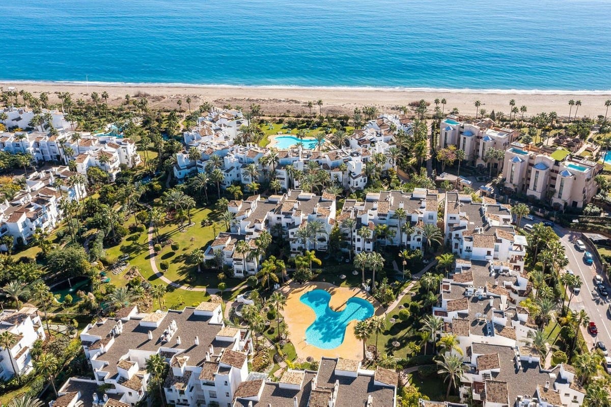 2 sovrum Lägenhet till salu i Marbella med pool garage - 435 000 € (Ref: 9872614)