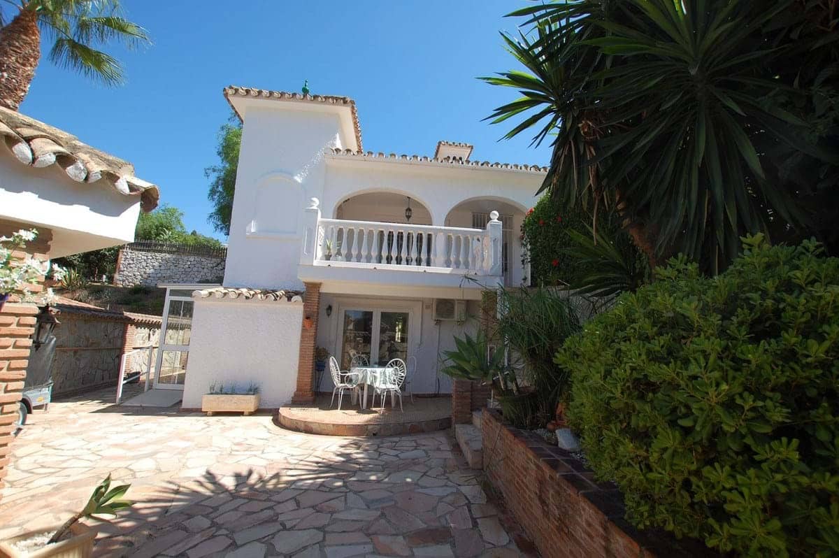 Chalet de 5 habitaciones en Mijas en venta con piscina garaje - 695.000 € (Ref: 9872622)