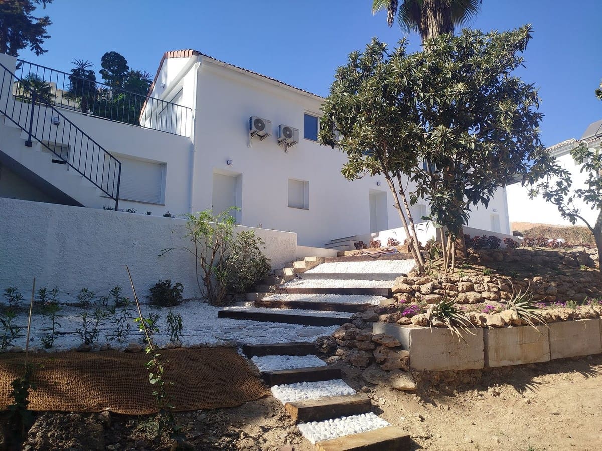 4 soverom Villa til salgs i Mijas med svømmebasseng garasje - € 899 000 (Ref: 9872624)