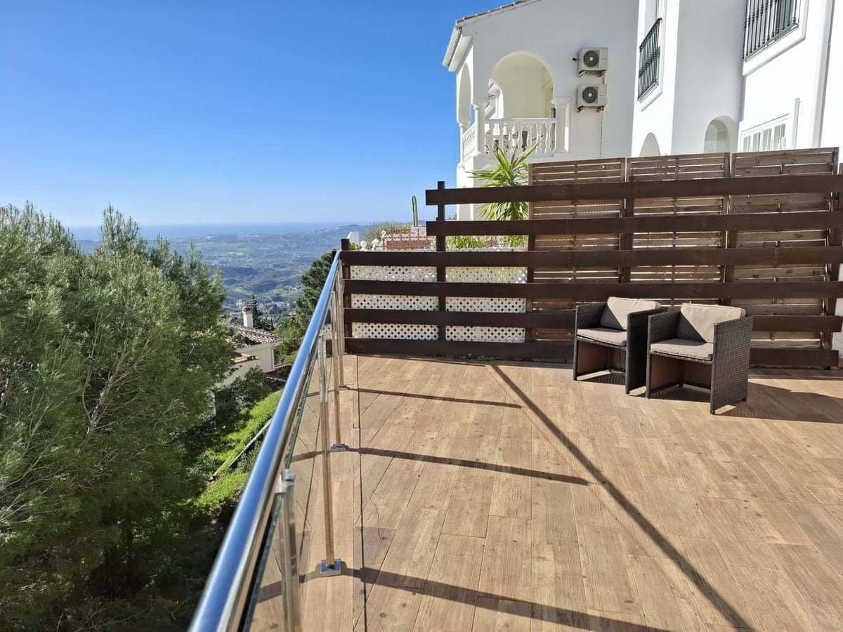 3 sypialnia Dom na sprzedaż w Mijas z basenem garażem - 369 000 € (Ref: 9872625)