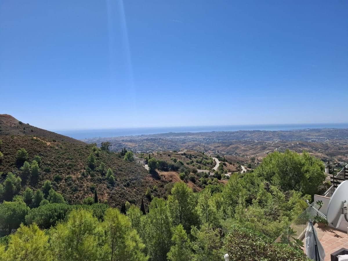 3 sypialnia Dom na sprzedaż w Mijas z basenem garażem - 369 000 € (Ref: 9872625)