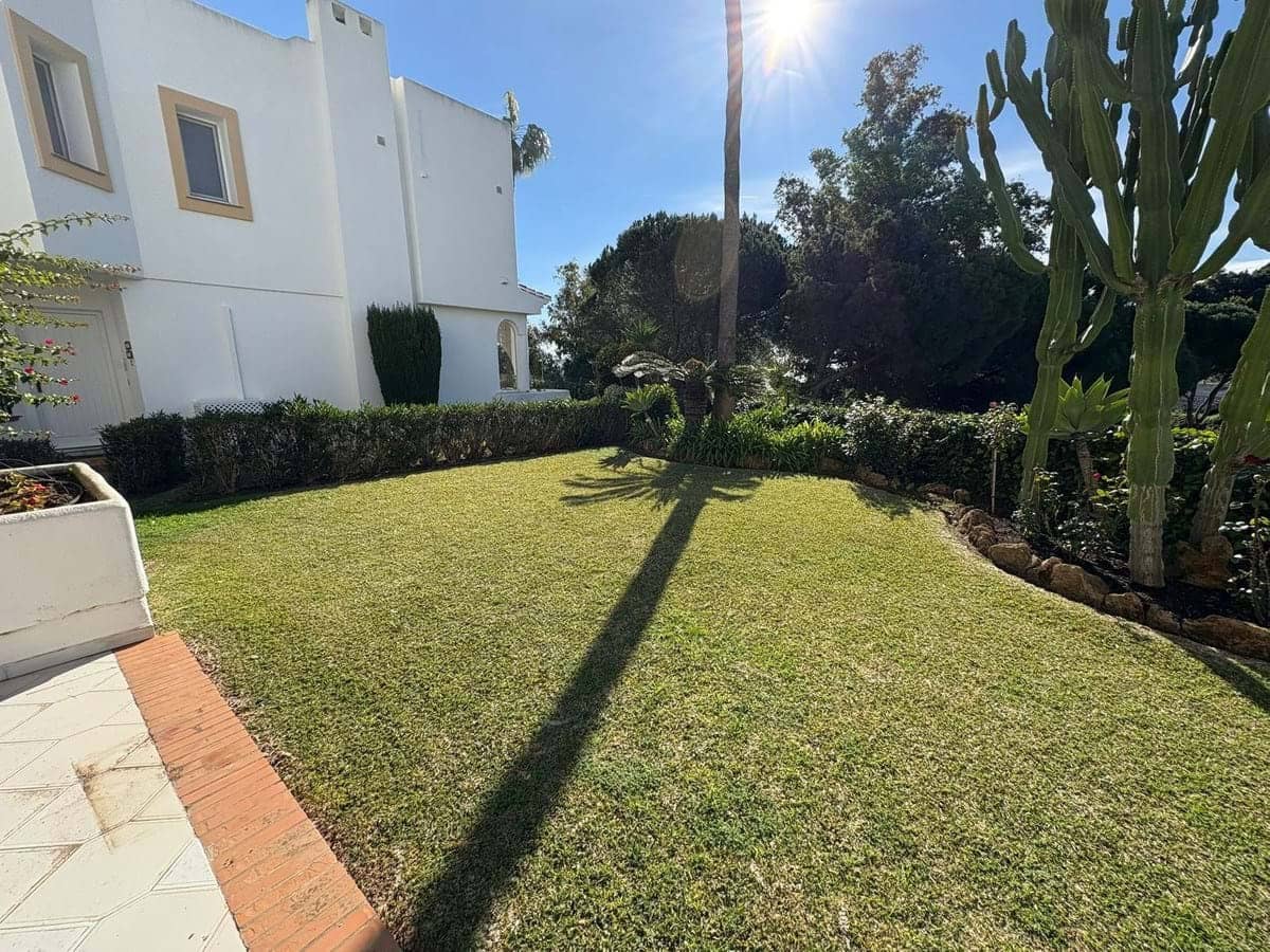 Chalet de 3 habitaciones en Mijas en venta con piscina garaje - 595.000 € (Ref: 9872635)