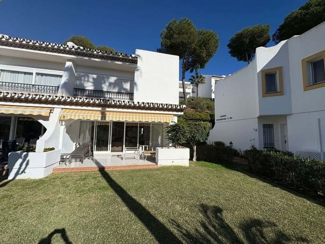 3 soverom Villa til salgs i Mijas med svømmebasseng garasje - € 595 000 (Ref: 9872635)