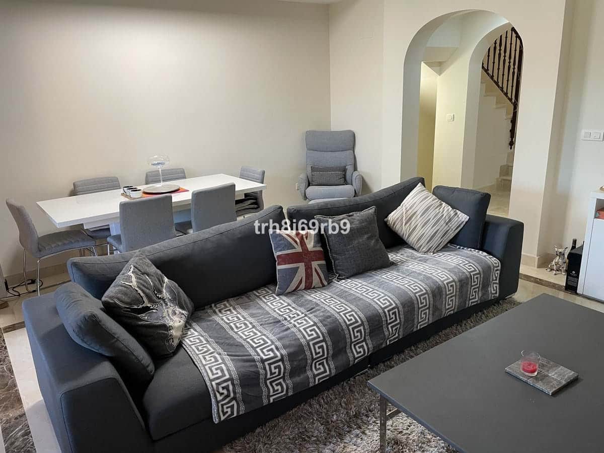 3 sovrum Villa till salu i Estepona med pool garage - 550 000 € (Ref: 9872637)