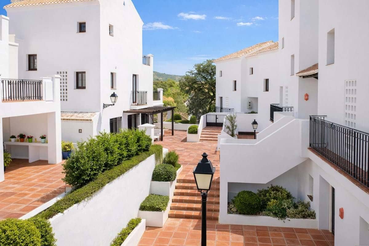 2 Zimmer Apartment zu verkaufen in Marbella mit Pool Garage - 425.000 € (Ref: 9872640)