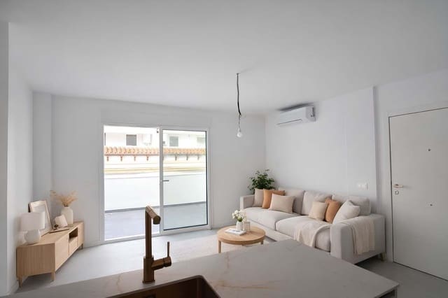 2 bedroom Apartment for sale in Fuengirola - € 419,000 (Ref: 9872643)