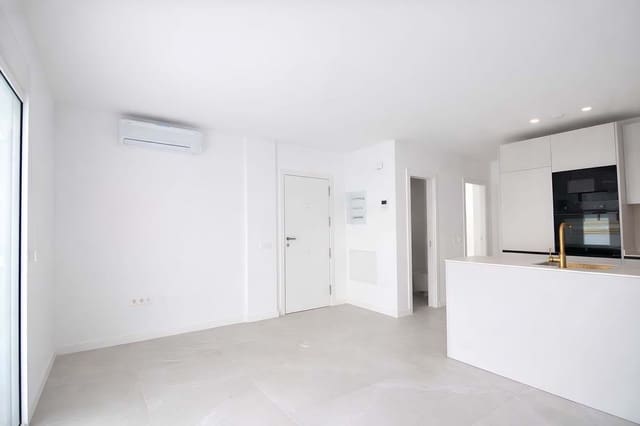 2 bedroom Apartment for sale in Fuengirola - € 419,000 (Ref: 9872643)