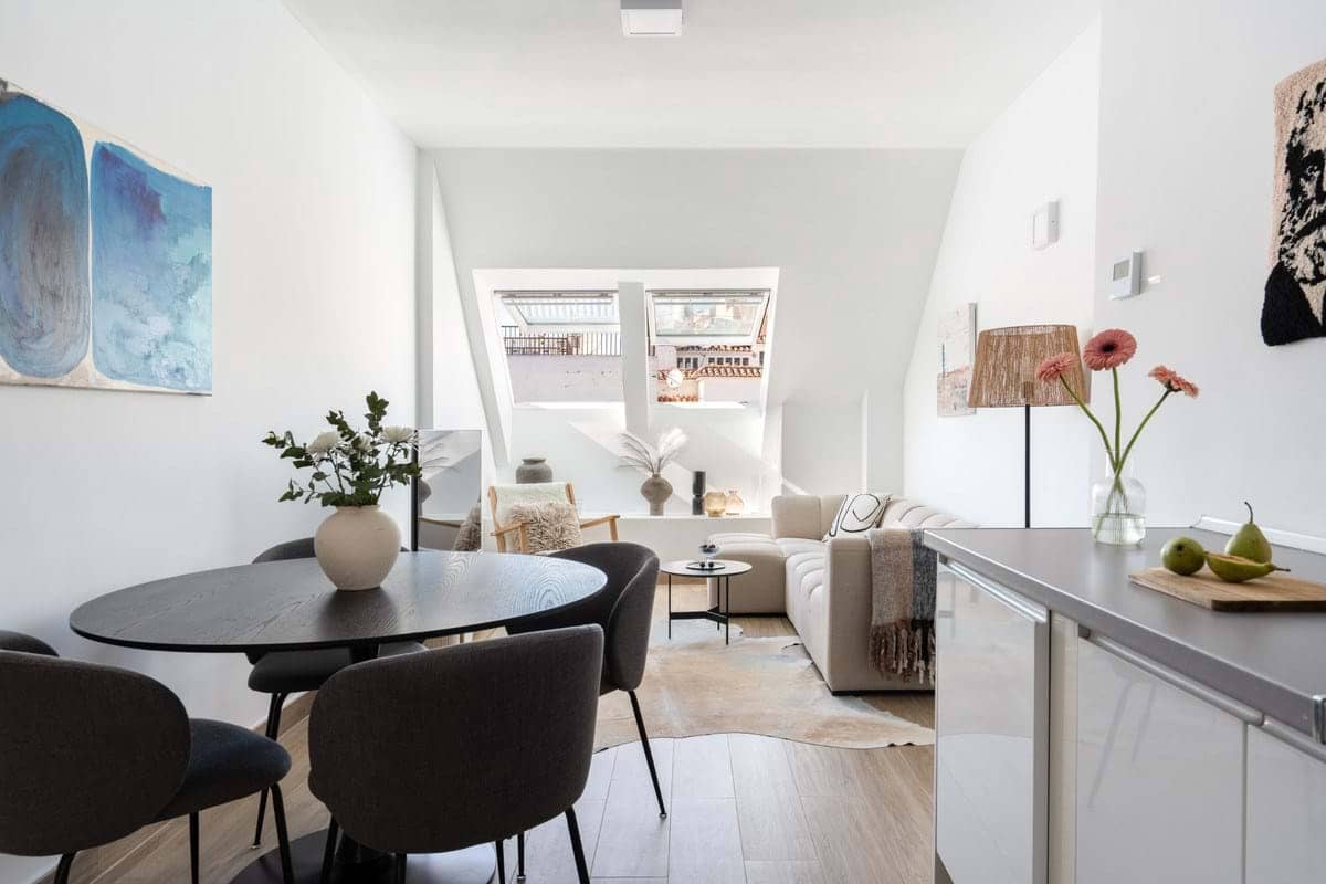 2 bedroom Apartment for sale in Fuengirola with pool - € 385,000 (Ref: 9872644)