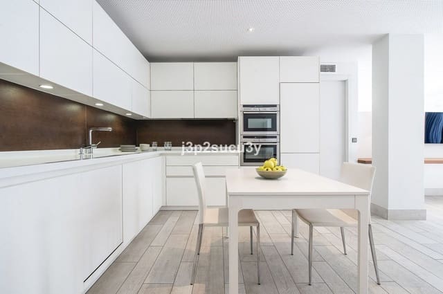 3 Zimmer Apartment zu verkaufen in Marbella mit Pool Garage - 465.000 € (Ref: 9872646)