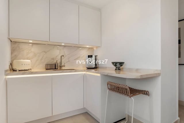 3 quarto Apartamento para venda em Marbella com piscina garagem - 569 000 € (Ref: 9872649)
