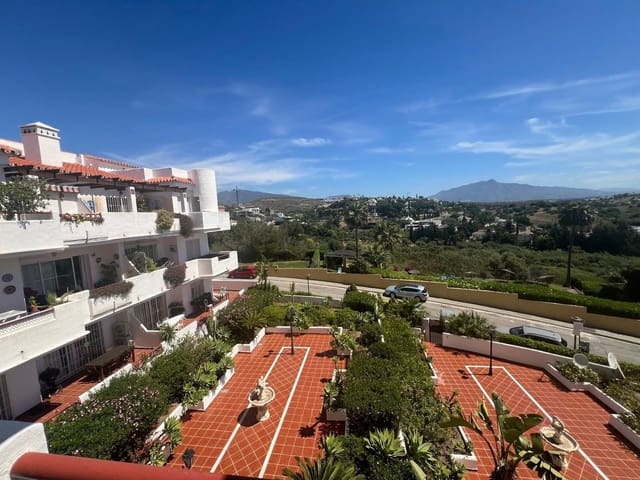 2 quarto Apartamento para venda em Estepona com piscina garagem - 339 000 € (Ref: 9906760)