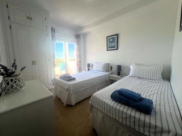 2 quarto Apartamento para venda em Estepona com piscina garagem - 339 000 € (Ref: 9906760)