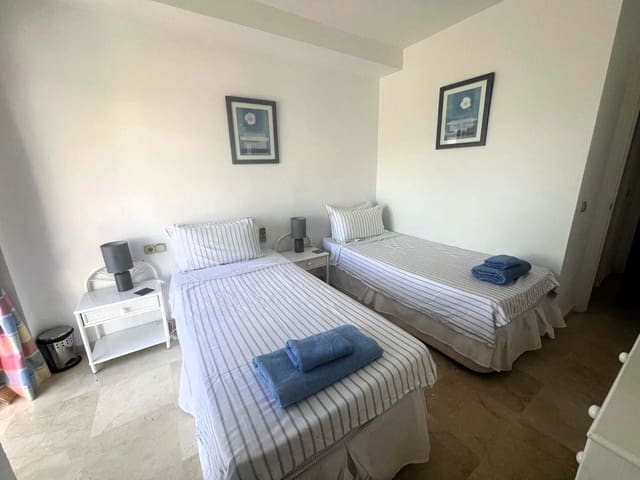 2 quarto Apartamento para venda em Estepona com piscina garagem - 339 000 € (Ref: 9906760)