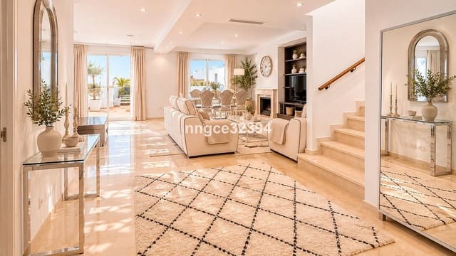 3 sypialnia Apartament na sprzedaż w Marbella z basenem garażem - 875 000 € (Ref: 9906763)