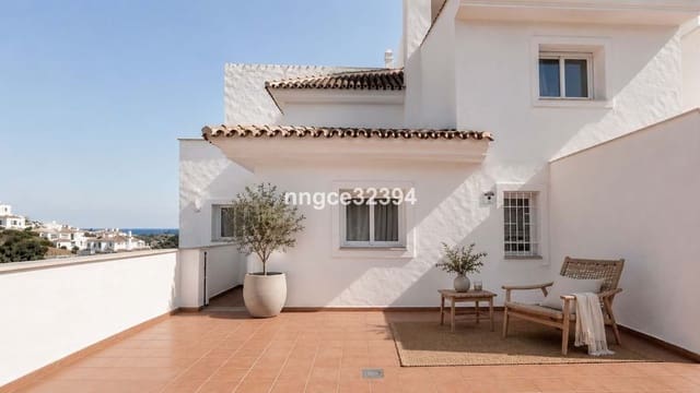 3 sypialnia Apartament na sprzedaż w Marbella z basenem garażem - 875 000 € (Ref: 9906763)