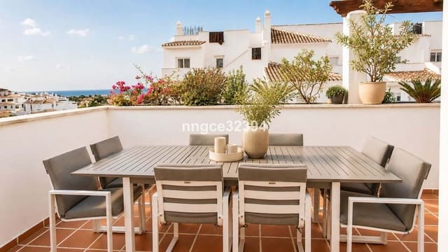 3 sypialnia Apartament na sprzedaż w Marbella z basenem garażem - 875 000 € (Ref: 9906763)