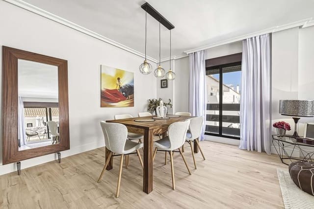 3 chambre Appartement à vendre à Marbella avec piscine garage - 655 000 € (Ref: 9906765)