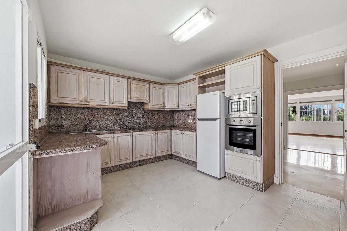 4 quarto Casa em Banda para venda em Marbella com piscina garagem - 625 000 € (Ref: 9906766)