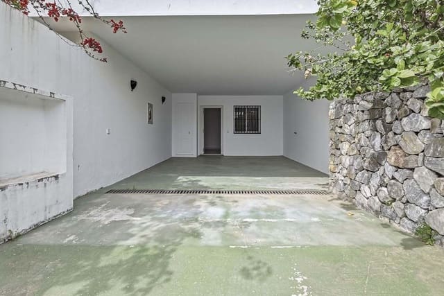 4 quarto Casa em Banda para venda em Marbella com piscina garagem - 625 000 € (Ref: 9906766)
