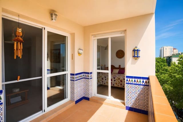 2 soveværelse Lejlighed til salg i Fuengirola med swimmingpool garage - € 388.000 (Ref: 9906772)