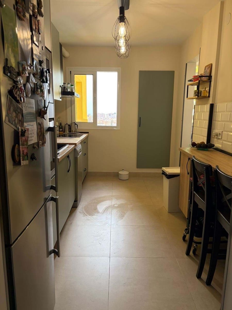 3 bedroom Apartment for sale in Fuengirola with garage - € 399,000 (Ref: 9906777)
