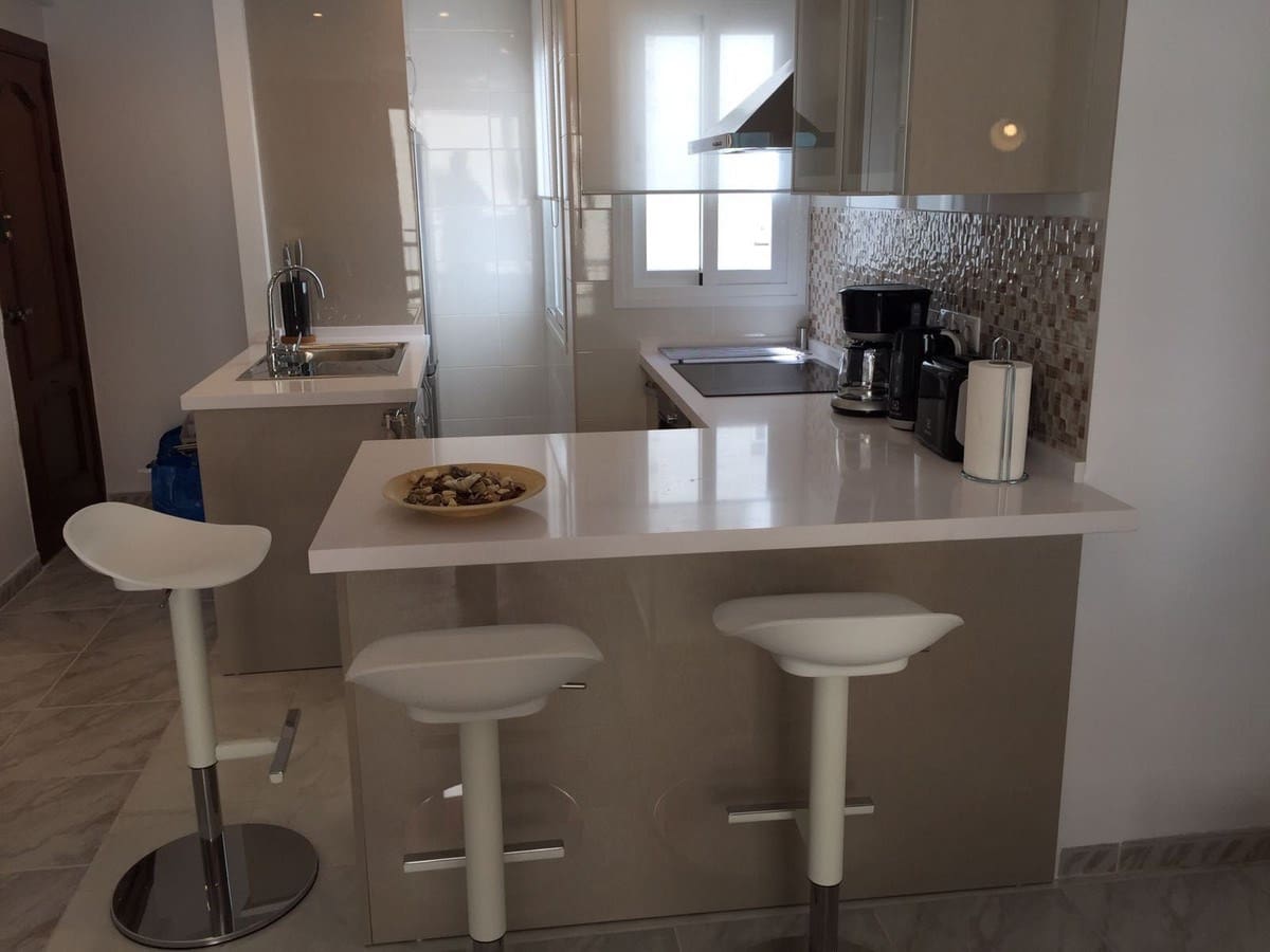 2 soveværelse Lejlighed til salg i Fuengirola - € 349.000 (Ref: 9906778)
