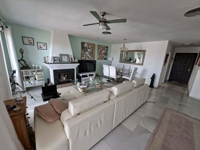 3 bedroom Townhouse for sale in La Duquesa / Puerto de la Duquesa, Manilva with pool garage - € 440,000 (Ref: 9932049)