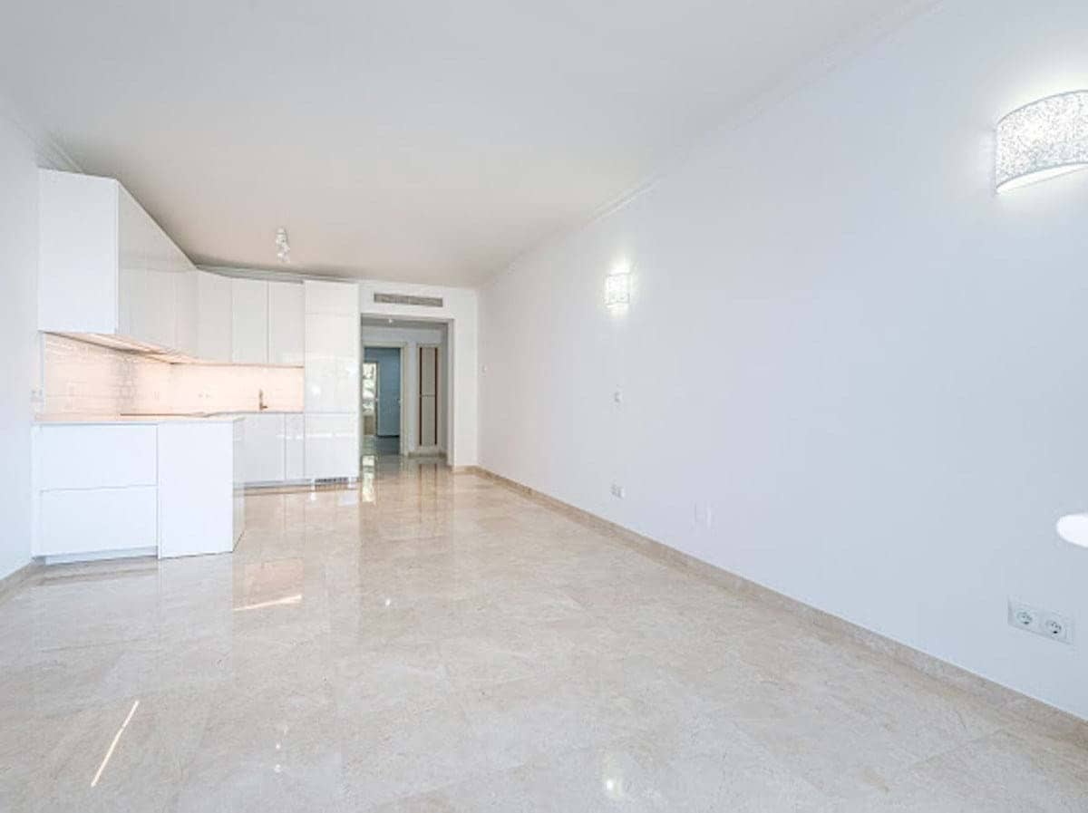 3 chambre Appartement à vendre à Marbella avec piscine garage - 649 000 € (Ref: 9932159)
