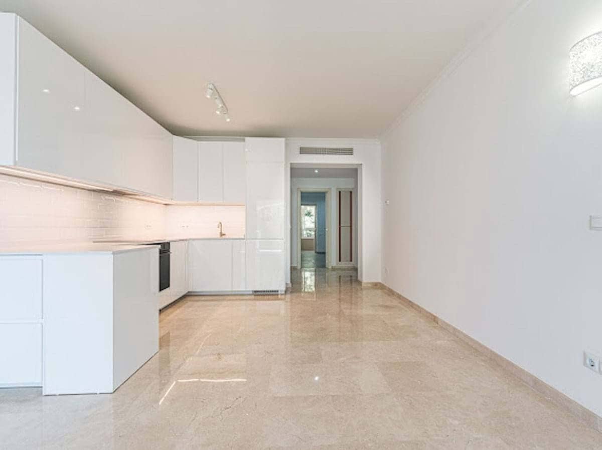 3 chambre Appartement à vendre à Marbella avec piscine garage - 649 000 € (Ref: 9932159)